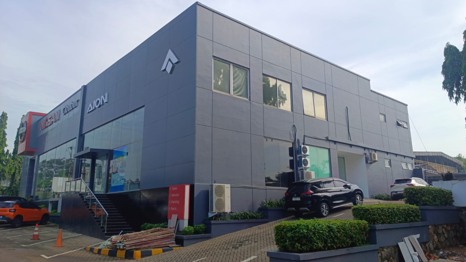Dealer Mobil Aion Terdekat